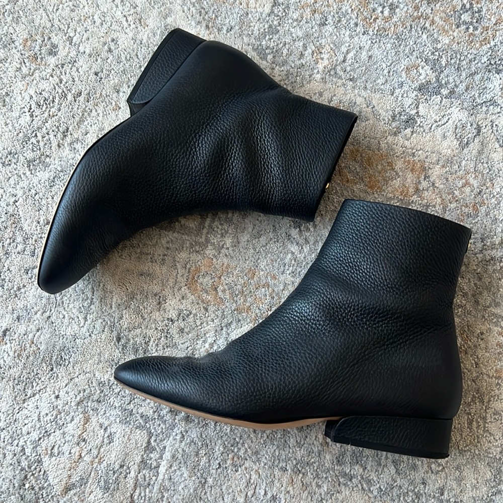 Salvatore Ferragamo Black Ankle Booties 6.5C